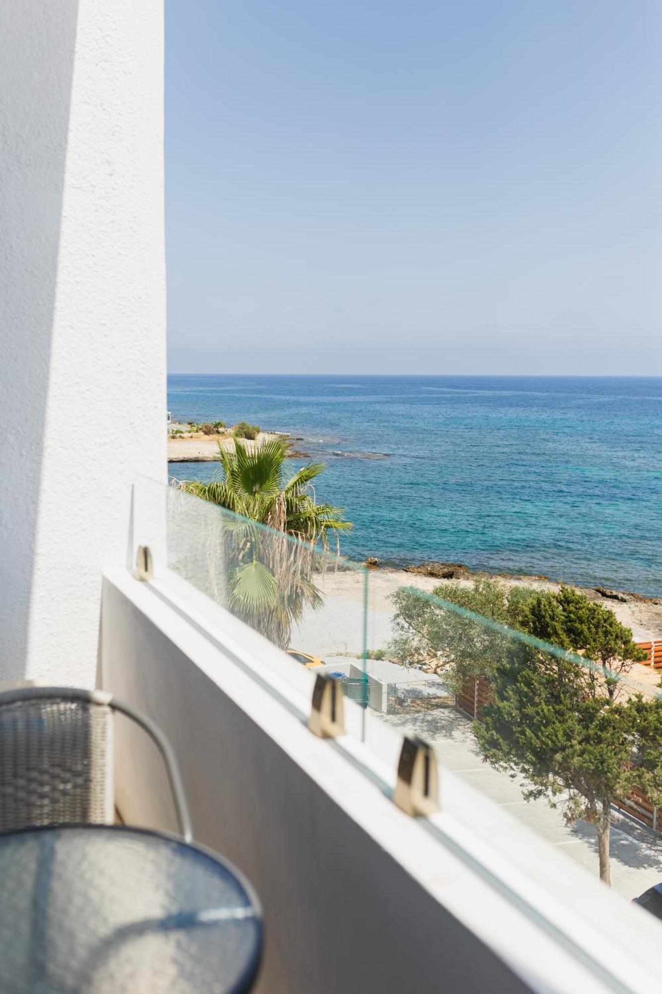 Azure Bay Hotel Ayvaryara Kültér fotó