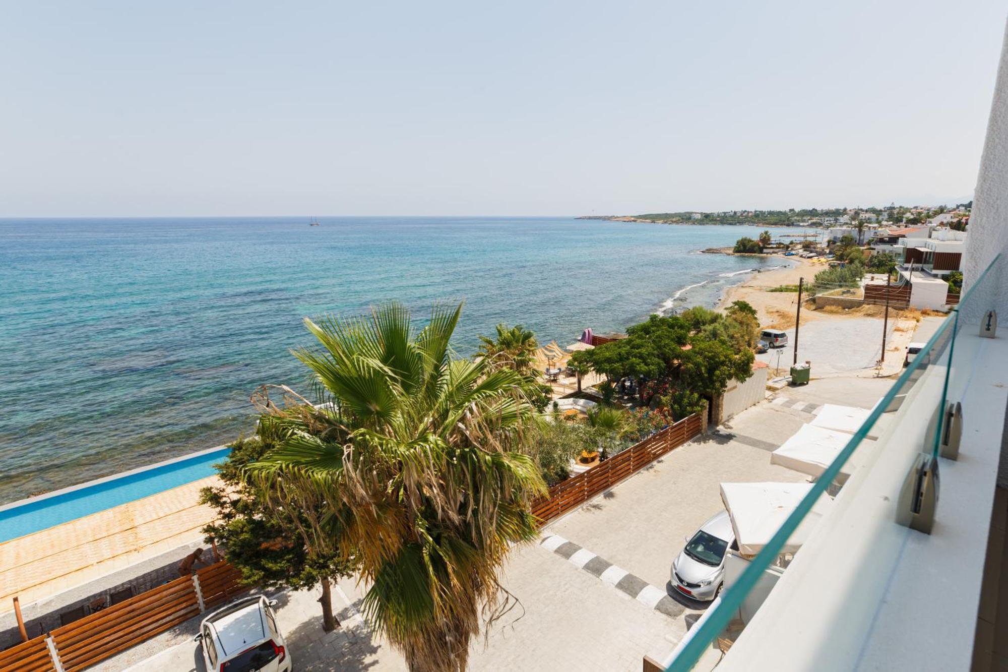 Azure Bay Hotel Ayvaryara Kültér fotó