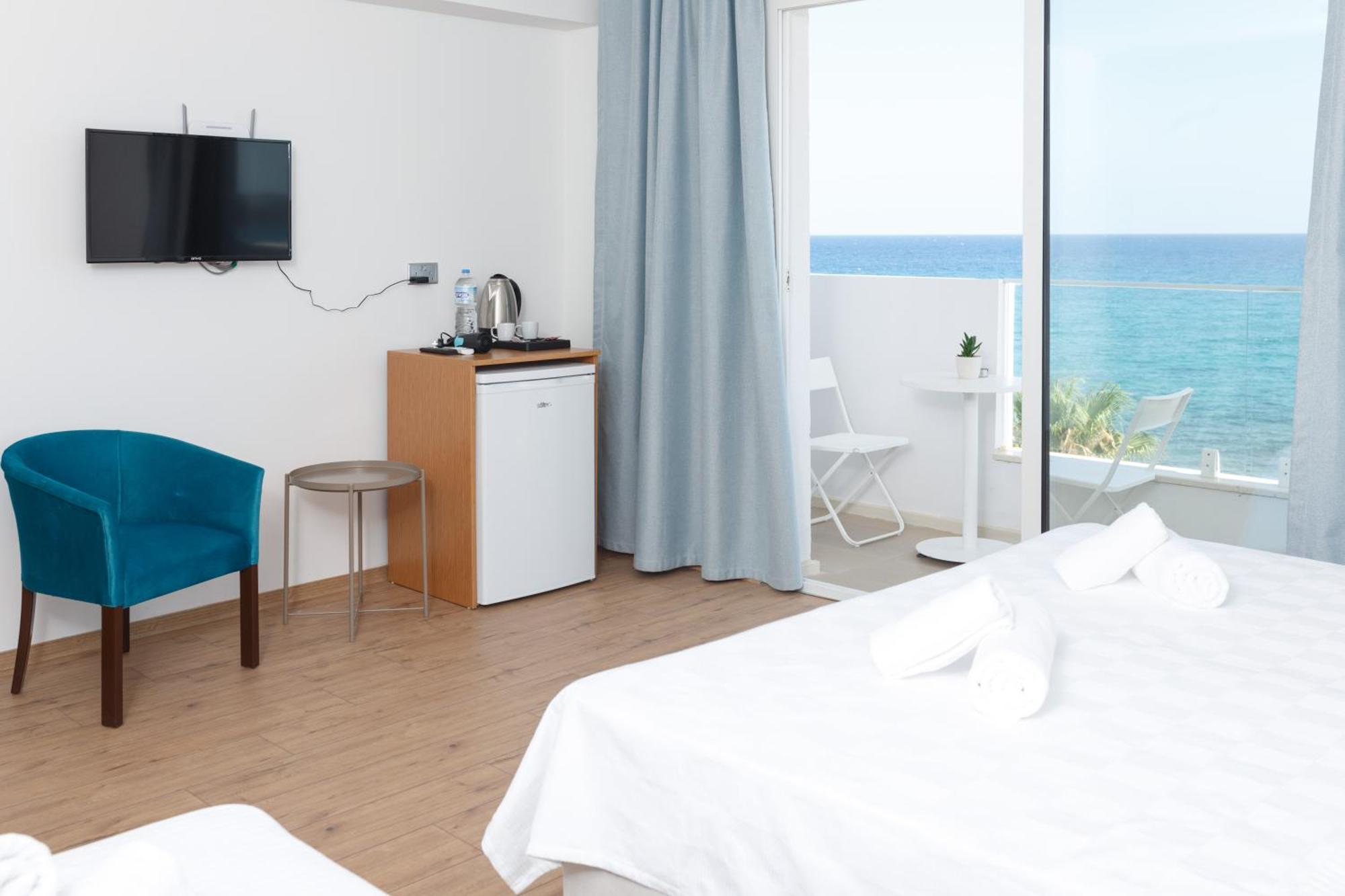 Azure Bay Hotel Ayvaryara Kültér fotó