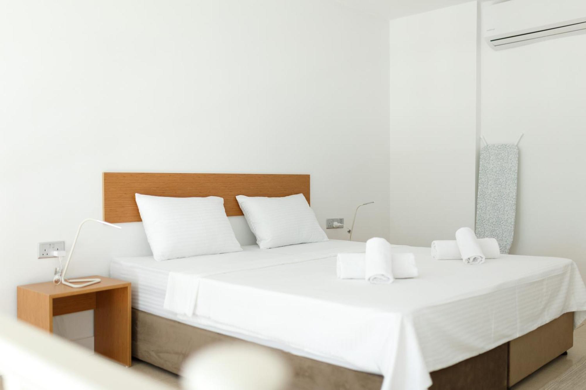 Azure Bay Hotel Ayvaryara Kültér fotó
