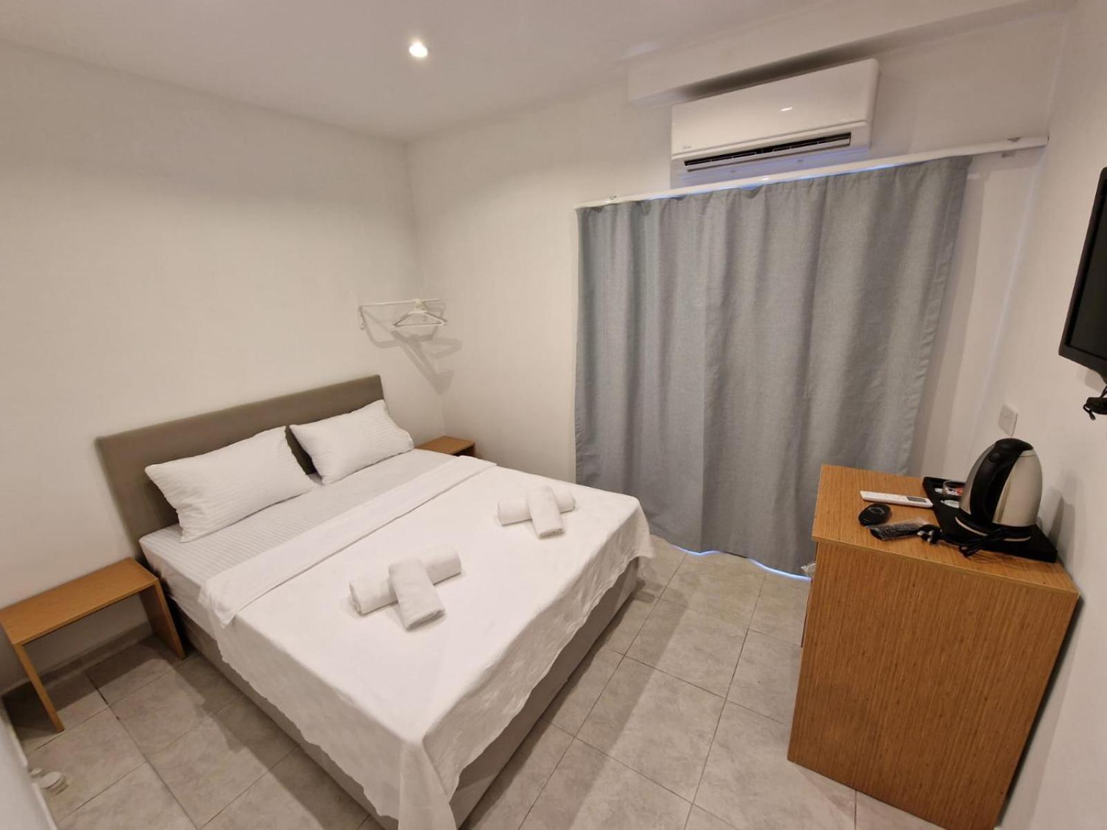 Azure Bay Hotel Ayvaryara Kültér fotó