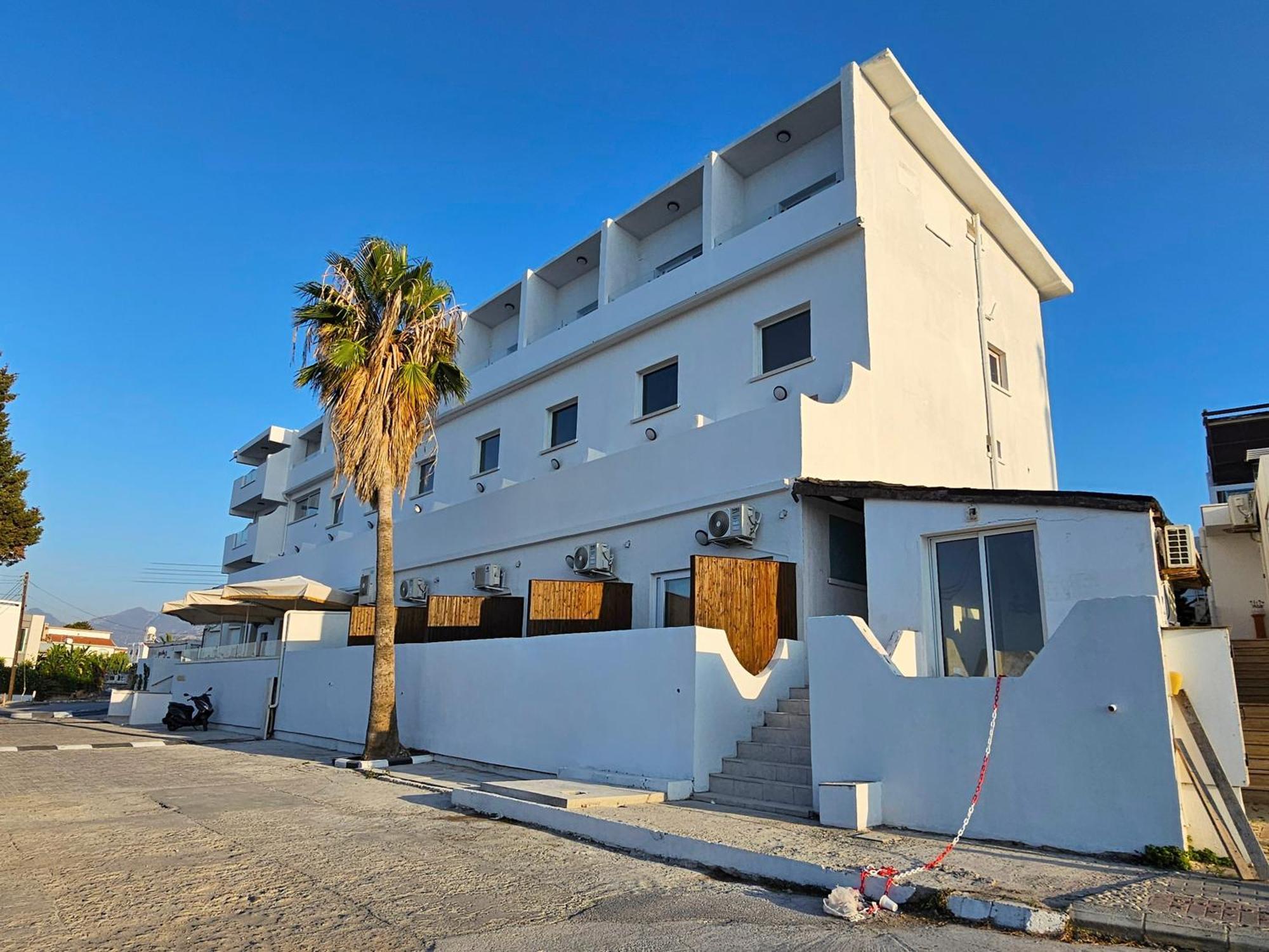 Azure Bay Hotel Ayvaryara Kültér fotó